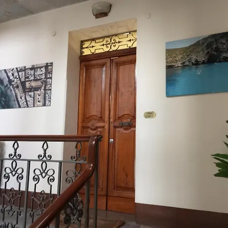 Fardella 75 Guest house *